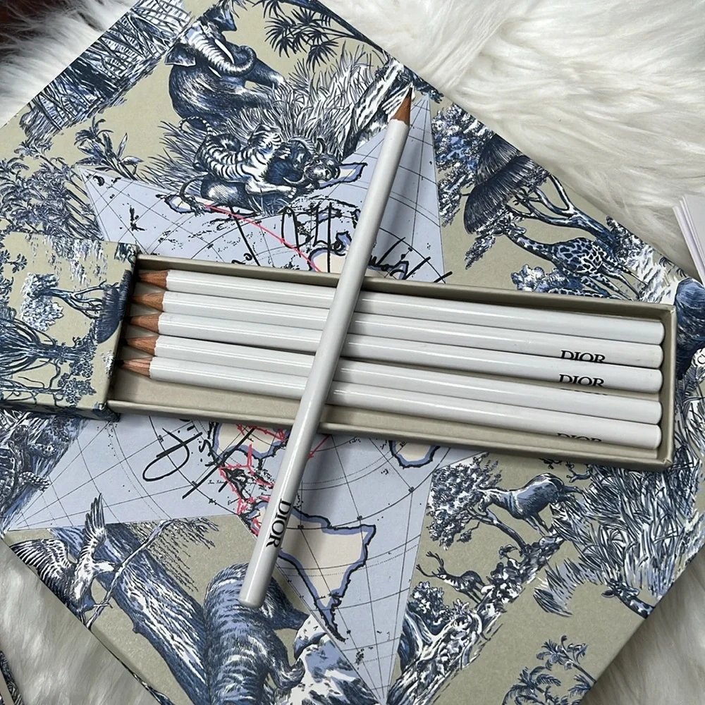 Dior Gift Set Notebook & Pencils Limited Edition Around The World Stationary Set - Picture 8 of 17